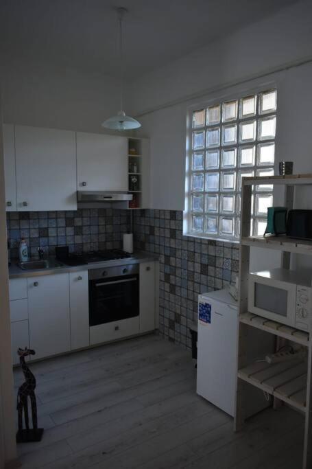 Kenyelmes Lakas Jo Helyen Apartment บูดาเปสต์ ภายนอก รูปภาพ