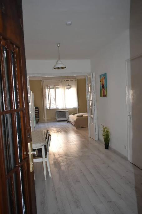 Kenyelmes Lakas Jo Helyen Apartment บูดาเปสต์ ภายนอก รูปภาพ